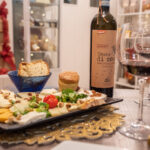 Antipasti – Selezione di antipasti della tradizione abruzzese con salumi locali, formaggi artigianali e specialità tipiche.